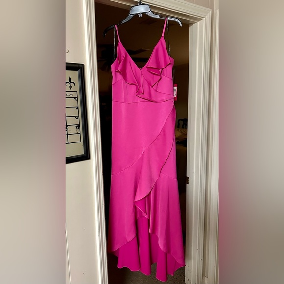 Vince Camuto Asymmetrical Ruffled Gown - Picture 5 of 9